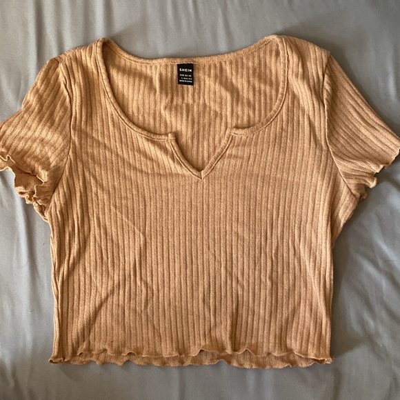 Multiple Ribbed Crop Tops - Picture 3 of 3